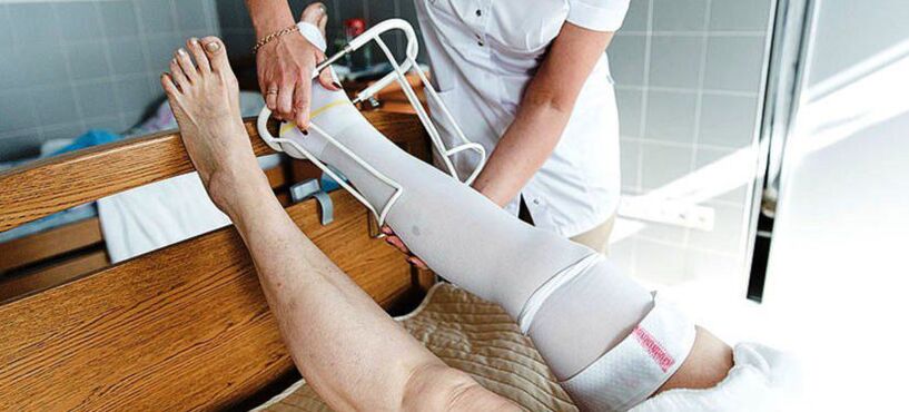 varisli damarların tedavisi için kompresyon çorabı